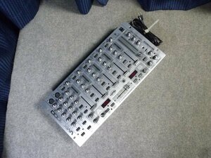 ▲ BEHRINGER ベリンガー PRO MIXER VMX1000 DJ ミキサー ▲