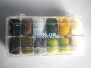 ●●●タイイングに！Super fine dryfly dubbin ダビング材 スーパーファインダビング ドライフライ用 ディスペンサー入り ●●●