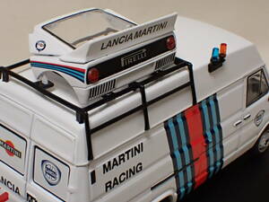 レア！1/43 ランチア　マルティーニ・レーシング・チーム　ランチア・ラリー　Iveco Daily Team Martini Racing Lancia 037