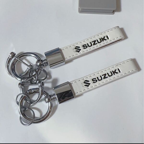 SUZUKI スズキ キーホルダー ドライバー付き 2個セット 白