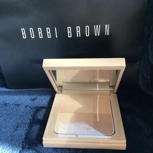 BOBBIBROWN ヌード フィニッシュ イルミネイティング パウダー