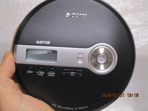 SONY　CDウォークマン　D-NE241　MP3　CD-R/RW　G-PROTECTION　ポータブルCDプレイヤー ☆動作確認済　中古品　レトロ　ビンテージ　保管品_画像9