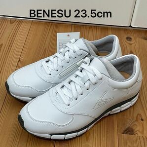 【新品】BENESU 白 スニーカー 23.5cm 健康靴 ユニセックス 