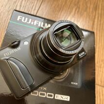 FUJIFILM 富士フイルム★FINEPIX F1000EXR コンパクトデジタルカメラ★通電確認済★充電器付属★バッテリー2個セット★_画像3