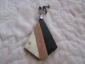  Showa Retro beige × scorching tea earrings wooden used used 3 color . what . mile display only earrings postage 63 jpy ~