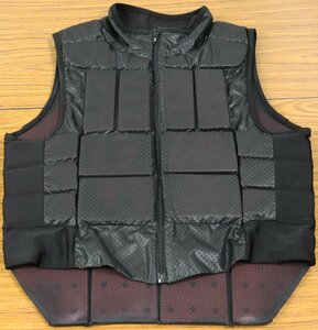 S★中古品★スポーツ用品 乗馬用プロテクターベスト CAVALLO/カバロ 表記サイズ:S 実寸(約):着丈56/身幅44cm インナーパット素材:EVA