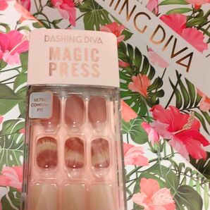 ☆ DASHING DIVA マジックプレス * ULTRA COMFORT FIT * 他デザインとの組み合わせ2セット割引