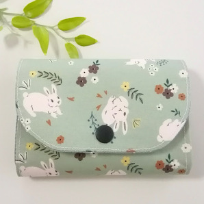 ハンドメイド 〈じゃばらタイプ〉コンパクト財布  Flora rabbit＊ウサギと小さな花〈13×9.5〉 の画像4