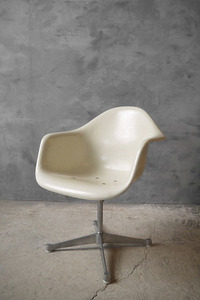アンティーク　フランス　Herman Miller　アームシェルチェア [csm-2083]　椅子　店舗什器　ハーマンミラー　イームズ