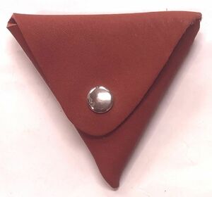 handmade triangle coin case * leather red tea 11