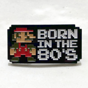 ドットのマリオ　BORN IN THE 80'S　スーパーマリオ◆ピンバッジ　ピンズ　バッチ　ブローチ◆ゲーム　レトロ　ファミコン　80年代