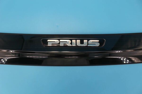 プリウス30系 Prius 前期後期 リアバンパーステップガード【E89b】
