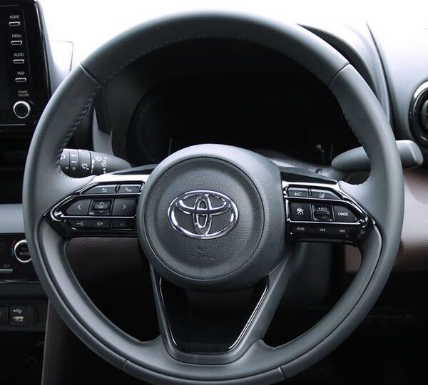 ヤリス ヤリスクロスYARIS CROSS ハンドルガーニッシュ【C37】