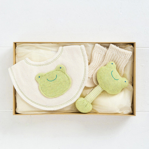 *...*pop gold z organic gift set ...KA-1 organic baby's bib 3 point set socks toy baby gift 