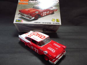 レベル 1/25 火の玉 ロバーツ 1957 フォード ストックカー バージョン 完成品 (Revell Fireball Roberts '57 Ford)