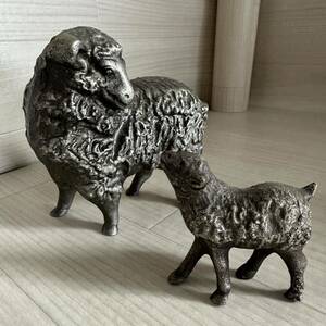 【A0253】羊の親子 干支 羊/ひつじの置物 縁起物 金属製
