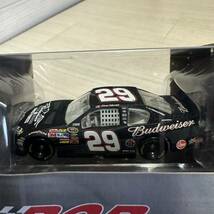 【A0279-1】未開封『Action 1/64 ナスカー Kevin Harvick #29 Budweiser Military Tribute 2011 Impala C291866BMKH』ミニカー （同梱可）_画像4