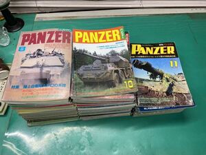(2055) 昭和レトロ　大量　月刊パンツァー　PANZER 不揃いまとめて68 冊　1976年〜2011年まで