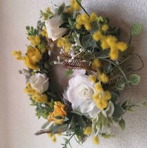 ◆春のリース・ミモザとバラ◆アーティフィシャルフラワー・リース・壁掛け・造花◆花倶楽部_画像3