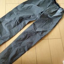 送230★L-S◆モンベル ゴアテックス・GORE-TEX ストームクルーザーパンツ メンズ　L　0863　レインウェア　montobell 即決　グレー _画像2