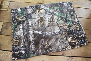 未使用 自宅保管品 nerudesignworks/ネルデザインワークス REALTREE Xtra柄 フリースブランケット 小(110 × 75cm) ひざ掛け キャンプ