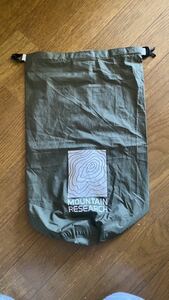 mountain research Dry Bag（Medium）スタッフバッグ　グリーン