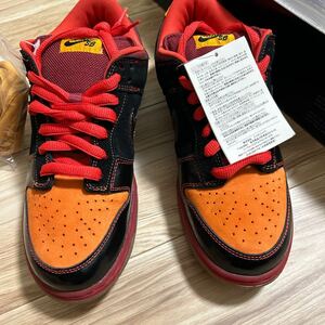 SB DUNK LOW PREMIUM HAWAII 313170-003 （ブラック/ブラック/ディープオレンジ）