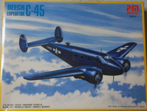 PM MODEL/1/72/アメリカ海軍ビーチクラフトC-45エクスペディター双発輸送機/未組立品