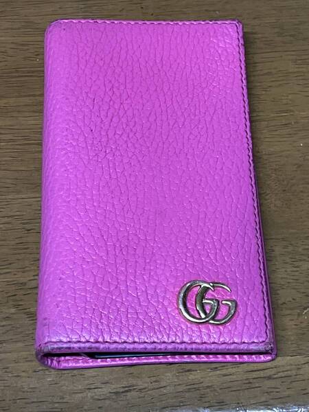 【即決!送料込!】GUCCI正規品GGマーモント手帳型iPhoneケース稀少6,7,8,SE2,SE3用ポケット×3ピンク シボ革476768 496884ストラップ取付可