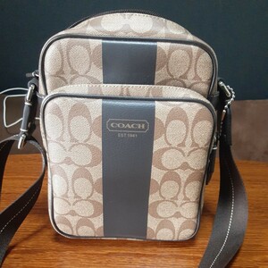 COACH コーチ　シグネチャー柄F70589 PVC レザー　ショルダーバッグ　メンズ ブラウン　タグ付き　