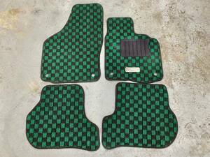 [ used ] Golf 5/6 floor mat ( front & rear )4 point set green right steering wheel Zero mat burns . crack none 