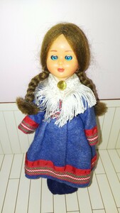 ビンテージ民族衣装眠り目スリーピングアイスリープアイドールDoll人形サイズ約17cmアンティーク難有り