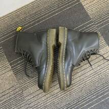 【T0229】 Dr.Martens ドクターマーチン 8ホール ブーツ ブラック 黒 26cm UK8 キズあり 汚れあり ファッション レースアップ _画像4