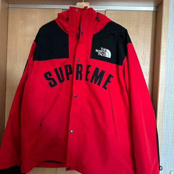 Supreme / The North Face Arc Logo Mountain Parka "Red"