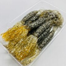 710574 ゲーリーヤマモト 5インチ シングルテール フラグラブ ８本 GARY YAMAMOTO SINGLETAIL HURA GRUB #135 スモーク／シルバ 色味要確認_画像1