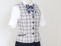 11号 SELERY ピンク チェック 事務 中古◆OL制服 / 事務服◆ ベスト, スカート（お任せ） 上下セット, 中古ブラウス, 新品リボンのオマケ付_画像4