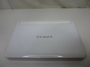 電子辞書（ホワイト系）CASIO　カシオ　EX-word　DATAPLUS 8　XD-U4700　１台（中古品）