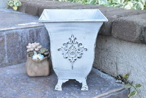 PAY*E-SU7* iron planter * French gray * four square shape *S size * bottom hole have * antique manner * car Be Schic * objet d'art * vase * European 