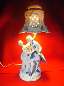スタンドライト　テーブルスタンド　ランプ　ランタン　陶器　陶芸　舞踏会　美品　卓上スタンドライト　照明　オブジェ　アンティーク