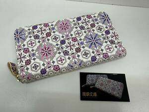 (管23995)【浅草文庫】長財布 ラウンドファスナー 花菱柄 比較的美品 中古現状品