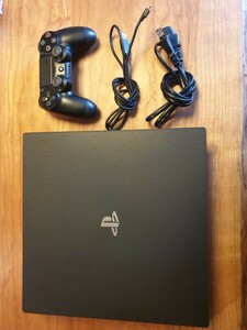 PlayStation4 Pro CUH-7000B