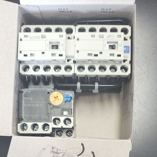 富士電機 電磁接触器サーマルリレーSK06LWR-E01WKP64 1台