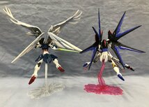 ジャンク品 機動戦士ガンダムSEED DESTINY 新機動戦記ガンダムW Endless walts　２体 詰め合わせ　H2　022208　※佐川急便にて発送_画像3