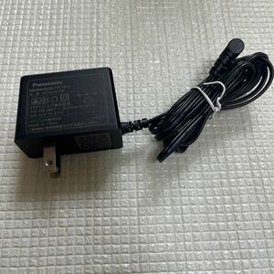 美品 Panasonic パナソニック コードレス掃除機用 ACアダプタ【AVV61V-TB】 12V 0.5A