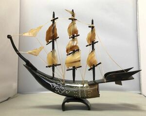 水牛の角製 帆船の置物 工芸品 アンティーク