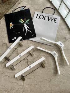 ロエベ LOEWE★スカートパンツ用ハンガー３ハンガー２ ショッパー２セット♪ｋ