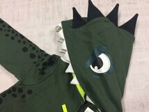 新品タグ付き H&M エイチアンドエム 恐竜 なりきり キャラクター つなぎ オールインワン ジャンプスーツ 着ぐるみ ボトムス キッズ 104cm_画像3