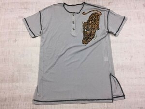  Korea made Korea fashion large . tiger print btik Henley neckline short sleeves T-shirt lady's lame print gray 