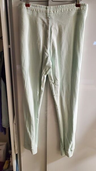 !!早い者勝ち!!即購入可!!Nike スウェットパンツ ミント