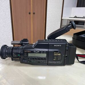 SONY ソニー video Hi8 Handy cam CCD-V700 ビデオカメラレコーダー 【現状品】の画像1